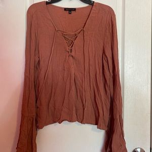 LAST CHANCE: KENDALL + KYLIE BELL SLEEVE TOP